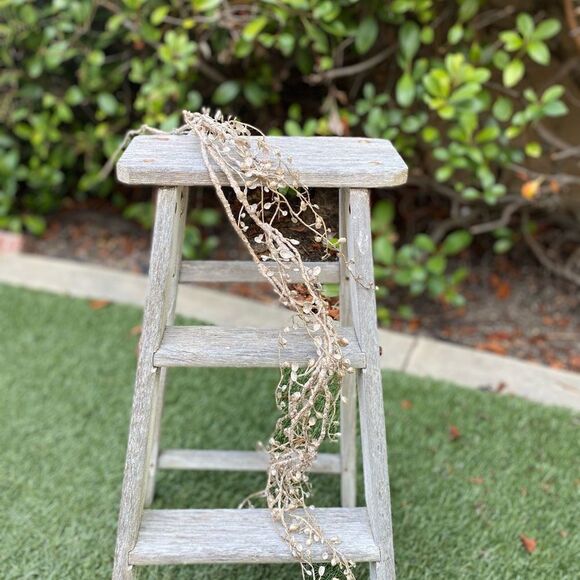 NWT New Winward Home Gold Shimmer Holiday Eucalyptus Winter Leaf Vine Garland - Picture 3 of 14